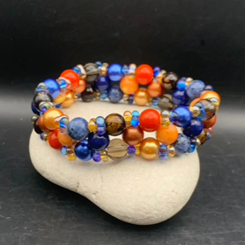 •• SÅLD •• 3-radigt armband TAGETES blå/orange
