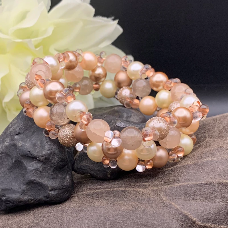 •• SÅLD •• 3-radigt armband GYLLENE SAND beige