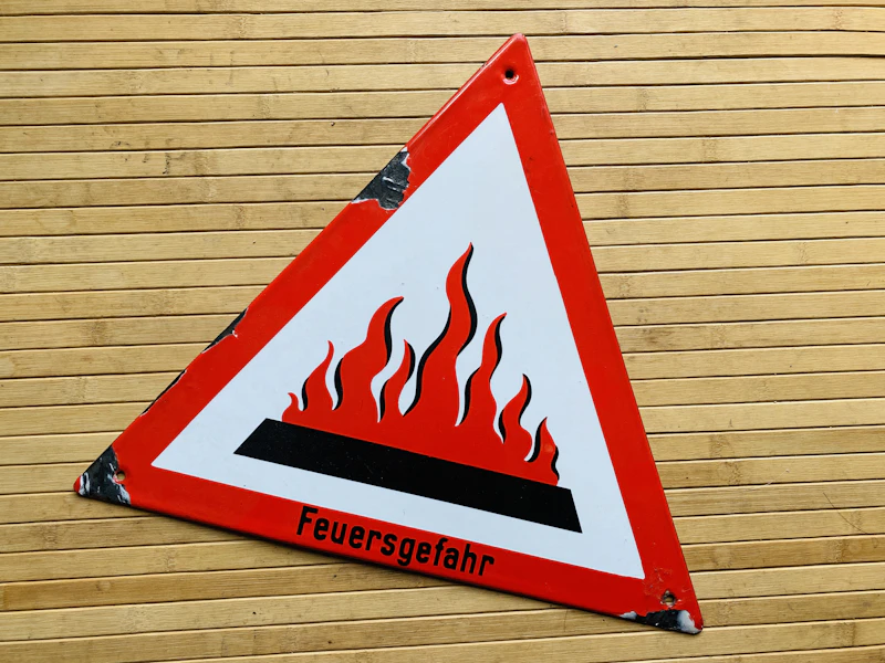 True vintage Feuersgefahr Emaille Warnschild